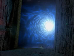 extant_HTLJ_4x05-StrangerInAStrangeWorld_04764