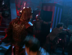 extant_HTLJ_4x05-StrangerInAStrangeWorld_04786