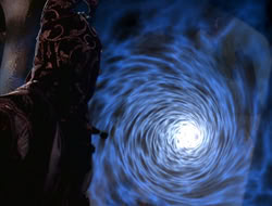 extant_HTLJ_4x05-StrangerInAStrangeWorld_04944