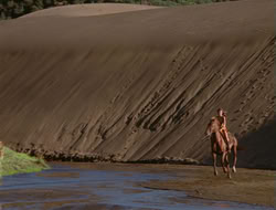 extant_HTLJ_4x06-TwoMenAndABaby_00331