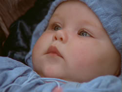 extant_HTLJ_4x06-TwoMenAndABaby_00798