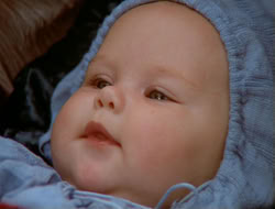 extant_HTLJ_4x06-TwoMenAndABaby_00865