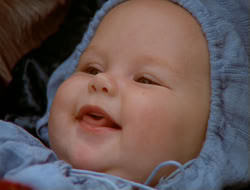 extant_HTLJ_4x06-TwoMenAndABaby_00866