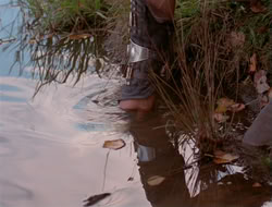 extant_HTLJ_4x06-TwoMenAndABaby_00982