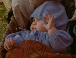 extant_HTLJ_4x06-TwoMenAndABaby_01044