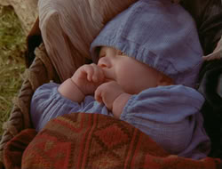 extant_HTLJ_4x06-TwoMenAndABaby_01073