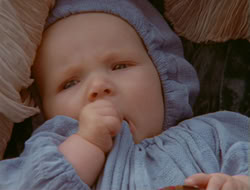 extant_HTLJ_4x06-TwoMenAndABaby_01161