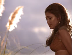 extant_HTLJ_4x06-TwoMenAndABaby_01231