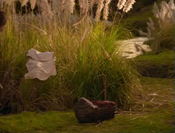 extant_HTLJ_4x06-TwoMenAndABaby_01400