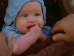 extant_HTLJ_4x06-TwoMenAndABaby_01889