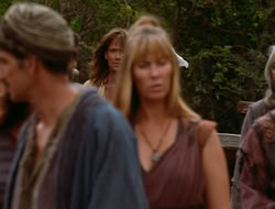extant_HTLJ_4x06-TwoMenAndABaby_02271