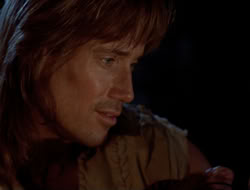 extant_HTLJ_4x06-TwoMenAndABaby_02852