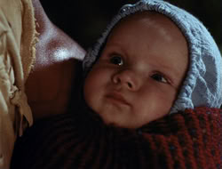 extant_HTLJ_4x06-TwoMenAndABaby_03609