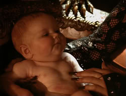 extant_HTLJ_4x06-TwoMenAndABaby_04020