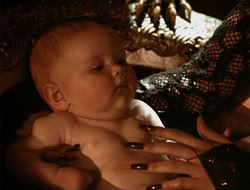 extant_HTLJ_4x06-TwoMenAndABaby_04065