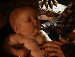 extant_HTLJ_4x06-TwoMenAndABaby_04066