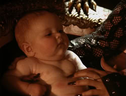 extant_HTLJ_4x06-TwoMenAndABaby_04068