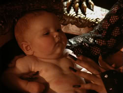 extant_HTLJ_4x06-TwoMenAndABaby_04069