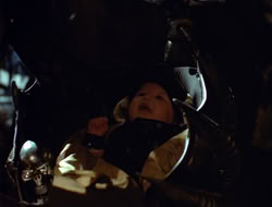 extant_HTLJ_4x06-TwoMenAndABaby_04281