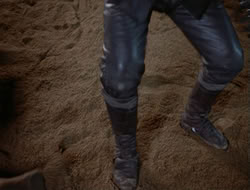 extant_HTLJ_4x06-TwoMenAndABaby_04628