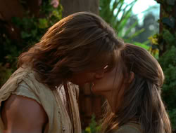 extant_HTLJ_4x06-TwoMenAndABaby_05024