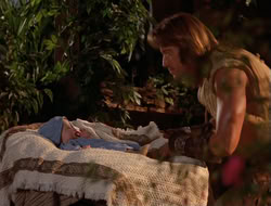 extant_HTLJ_4x06-TwoMenAndABaby_05074