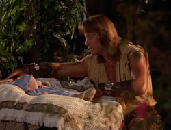 extant_HTLJ_4x06-TwoMenAndABaby_05077
