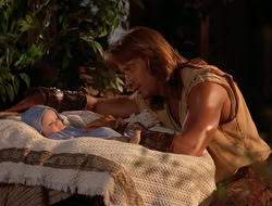 extant_HTLJ_4x06-TwoMenAndABaby_05089