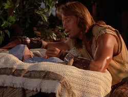 extant_HTLJ_4x06-TwoMenAndABaby_05097