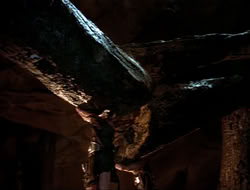 extant_HTLJ_4x10-HerculesOnTrial_00345