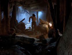 extant_HTLJ_4x10-HerculesOnTrial_00394