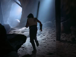 extant_HTLJ_4x10-HerculesOnTrial_00450
