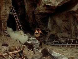 extant_HTLJ_4x10-HerculesOnTrial_00471