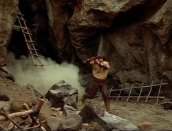 extant_HTLJ_4x10-HerculesOnTrial_00472