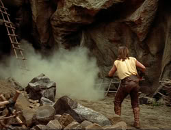 extant_HTLJ_4x10-HerculesOnTrial_00475