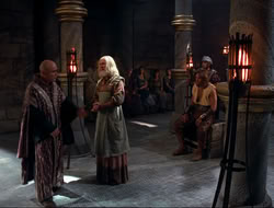 extant_HTLJ_4x10-HerculesOnTrial_02870