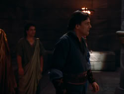 extant_HTLJ_4x10-HerculesOnTrial_03433