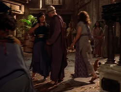 extant_HTLJ_4x10-HerculesOnTrial_04084