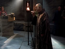 extant_HTLJ_4x10-HerculesOnTrial_04715