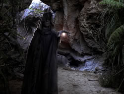 extant_HTLJ_4x13-ArmageddonNowPart1_00323