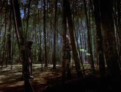 extant_HTLJ_4x13-ArmageddonNowPart1_03651