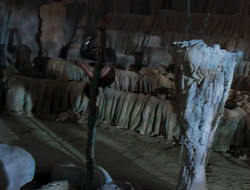 extant_HTLJ_4x13-ArmageddonNowPart1_04032