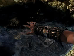 extant_HTLJ_4x13-ArmageddonNowPart1_04267
