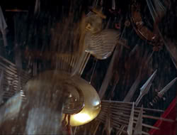 extant_HTLJ_4x14-ArmageddonNowPart2_00028