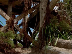 extant_HTLJ_4x14-ArmageddonNowPart2_00759