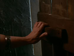 extant_HTLJ_4x14-ArmageddonNowPart2_01377