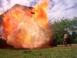 extant_HTLJ_4x14-ArmageddonNowPart2_01385