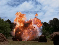 extant_HTLJ_4x14-ArmageddonNowPart2_01387