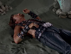 extant_HTLJ_4x14-ArmageddonNowPart2_01454