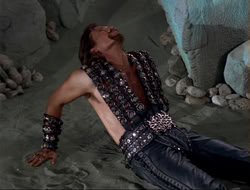 extant_HTLJ_4x14-ArmageddonNowPart2_01463